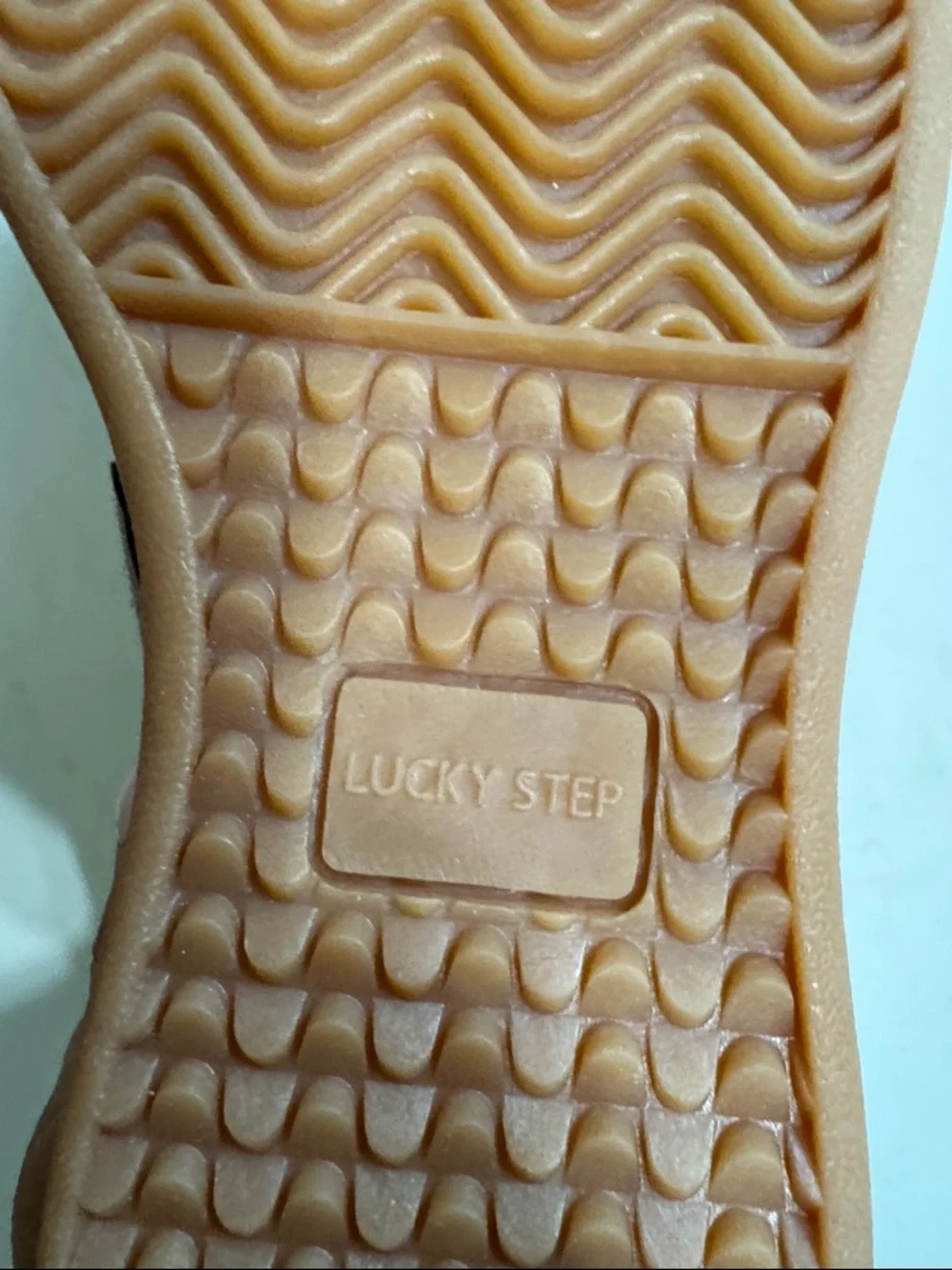 LUCKY STEP Women's Cream & Brown Retro Sneakers